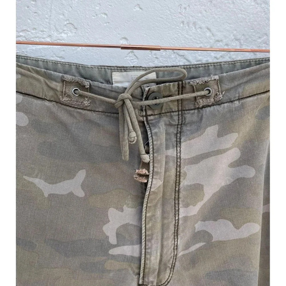 Gap Mens Drawstring Loose Fit Outdoor Cargo Shorts Khakis Brown Camo Sz L - Picture 3 of 16